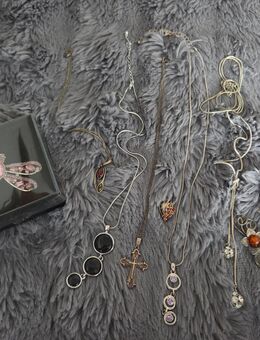 Großes Konvolut Modeschmuck, alles auf den Bildern - Bleckede Zentrum