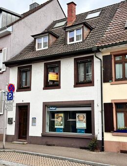 Historisches, freies Einfamilienhaus mit Gewerbe im EG - Waldkirch