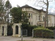 Dachgeschoss Eigentumswohnung in Denkmal-Villa in Lichterfelde West - Berlin