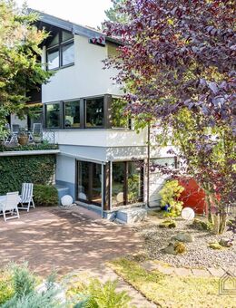 Individuelles Architektenhaus in ruhiger Wohnlage mit Schwimmbad & großem Grundstück - Wehr (Baden-Württemberg)