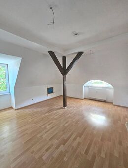 charmante Dachgeschosswohnung im Stadtzentrum - Halle (Saale)