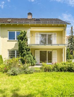 Haushälfte mit 8 Zimmern und möglicher Baureserve zur Modernisierung - München