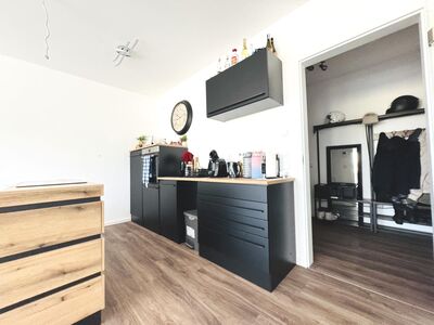 Helle 2 Zimmer NEUBAU Wohnung mit Balkon, Abstellraum, Keller und Stellplatz (WE 17)