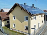 Kernsaniertes Einfamilienhaus mit zwei Wohneinheiten und großer PV-Anlage im Zentrum von Eichendorf zu verkaufen - Eichendorf