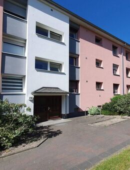 Gepflegte 3 Zimmer Wohnung mit Ausblick ins Grüne! - Bremen