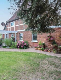 Einmalige Gelegenheit: charmantes Fachwerkhaus mit modernem Komfort und zusätzlicher Gewerbeeinheit - Bardowick