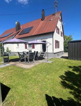 Gemütliche DHH mit Ausbaureserve (provisionsfrei für Käufer) - Schömberg (Regierungsbezirk Tübingen)