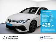 VW Golf, VIII R BLACK STYLE 320PS 77t AKRAPOV, Jahr 2024 - Straubing