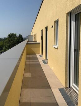 4-Zimmer-Wohnung mit Terrasse in Lichtenberg - Berlin