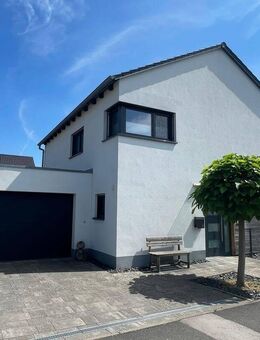 Einfamilienhaus (EFH) freistehend ... neuwertig + kurzfristig beziehbar! - Bergrheinfeld