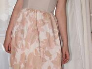 H&M Corsagenkleid, oben Corsage, geblümter Rock, floral, Blumen, Blumenmuster, Kleid, Trägerkleid, Gr. 36 - Düsseldorf