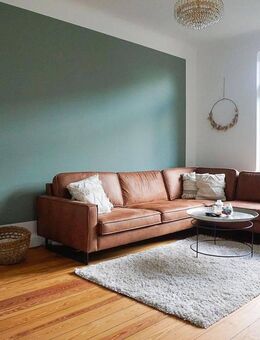 Moderne 4-Zimmer Altbauwohnung mit Balkon in Zentrumsnähe - Neumünster