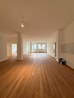 Fast ein Loft + Raum satt + barrierefrei + saniertes EG mit sep. Apart. im Erstbezug + Stellplatz - Hilden