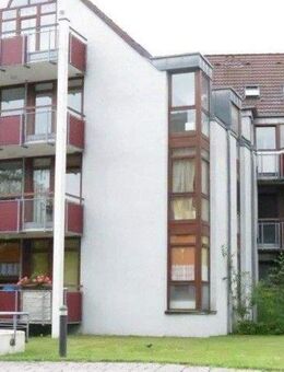 Gemütliche 3-Zi.-DG-Whg. mit neuem Boden - Hilden