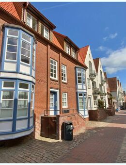 HUSUM TOPLAGE: Schöne kompakte 2- Zi- Wohnung mit Terrasse & Parkplatz zwischen Schloss und Markt! - Husum (Schleswig-Holstein)