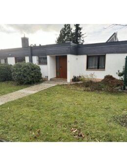 Gehobenes Einfamilienhaus mit Garten, Balkon und Garage in ruhiger Wohnlage von Neuwied- Niederbieber - Neuwied