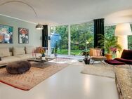 Einladende Wohnoase: Stilvoll renovierter Bungalow mit Pool zum Entspannen - Krailling