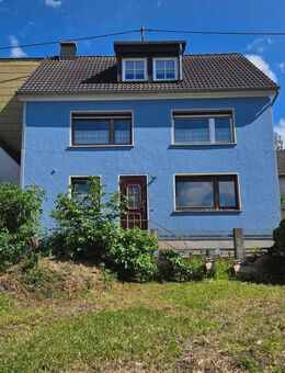 Einfamilienhaus mit Scheune - Dierscheid