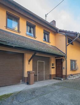 Doppelhaushälfte mit großer Scheune in Freiburg-Opfingen - Freiburg (Breisgau)