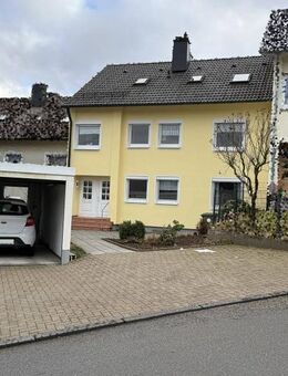 Modernisiertes 1-3-Familien-Reihenhaus in ruhiger Lage in St. Georgen - Sankt Georgen (Schwarzwald)