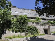 Besonderer Wohncharme mit 2 Balkonen im Schnitzer-Architektenhaus - Stuttgart