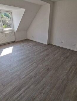 Ein tolles Wohngefühl: günstige 3-Zi.-Dachgeschosswohnung - Gladbeck