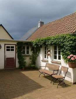 Familienidyll mit charmantem Innenhof - Doppelhaushälfte auf großen Grundstück in ruhiger Lage! - Ahrensburg