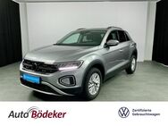 VW T-Roc, 1.5 TSI Life b 28 2 29, Jahr 2024 - Butzbach (Friedrich-Ludwig-Weidig-Stadt)