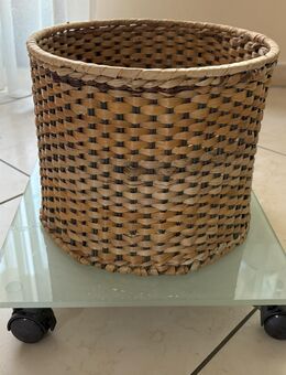 Rattan-Stil: Pflanz/-Übertopf inkl. Innenuntersetzer, neuwertig + Blumentopf, schwarz "Buddha", 2,- - München