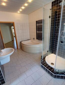 Top-Sanierte-Maisonette-Wohnung mit Sauna im Zentrum von Limbach-Oberfrohna - Limbach-Oberfrohna