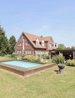 MFH mit 4 WE und 1 GE sowie Top-Potenzial in Feldrandlage zur flexiblen Nutzung - Groß Plasten