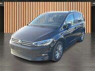 VW Touran, 1.5 TSI Highline, Jahr 2024 - Dresden