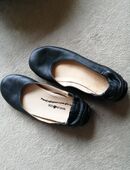 Ballerinas, Bräter und Tannenbaumständer in 24222