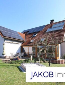 Fit für die Zukunft. Hochwertiges Zweifamilienhaus mit topp Technik in Mainleus! - Mainleus