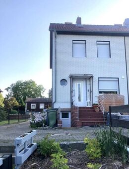 *** Modernisiertes Reihenendhaus mit Garage und Garten *** - Schöningen