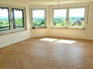 Großzügige, neu sanierte 4-Zimmer-Wohnung mit 120 m²- 1.OG, Balkon, neuer Küche, Stellplatz und Kellerraum - Neustadt (Waldnaab)