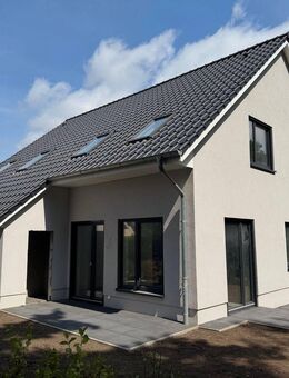 Neubau / Erstbezug, Doppelhaushälfte, Wedel, Tinsdaler Weg - Wedel