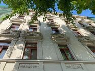 Liebevoll hergerichtete Wohnung mit Echtholzfußboden und französischem Fenster in beliebter Etage! - Halle (Saale)