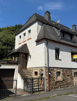 Interessante Doppelhaushälfte mit Garten und Garage in Lorch - Lorch (Hessen)