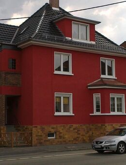 Gepflegtes Dreifamilienhaus in Saalfeld zur Selbstnutzung oder Neuvermietung - Saalfeld (Saale)