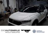 VW T-Roc, 1.0 TSI Life, Jahr 2023 - Wolfsburg