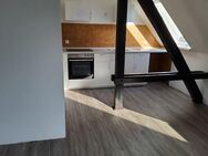 Geräumige Dachgeschosswohnung mit Einbauküche in den Höfen // DG - Wolfsburg