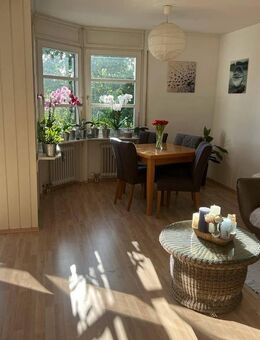 Charmante 2-Zimmer-Wohnung mit sonnenverwöhnter Loggia - Unterhaching