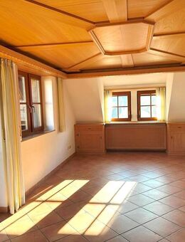 3-4 Zi.-DG Wohnung m.gemütl. Balkon ! neuwertige Küche* ! - Laudenbach (Bayern)