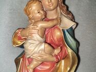 Madonna mit Kind, Handarbeit, geschnitzt, bemalt, 25 cm - Eisenberg (Bayern)