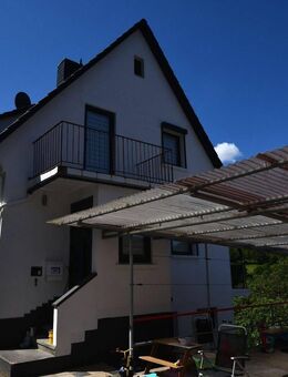 Schicke Doppelhaushälfte mit Carport und Garten in Bad König / Zell zu verkaufen! - Bad König