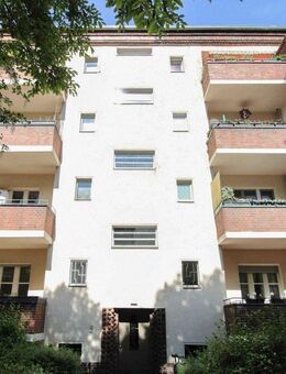 Vermietete 2-Zimmer Wohnung mit Balkon: In grüner und dennoch zentraler Lage von Berlin-Zehlendorf - Berlin