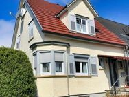 RESERVIERT! Doppelhaushälfte mit Doppelgarage und Garten in Trossingen - Trossingen