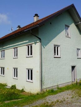 Preisgünstiges Zweifamilienhaus in Lindenberg mit phantastischen Blick auf Stadt und Berge - Lindenberg (Allgäu)