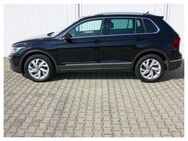 VW Tiguan, MOVE Anhä, Jahr 2023 - Moosburg (Isar)